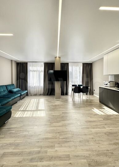 2-к. квартира, 55 м², 9/14 эт.