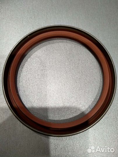 Сальник коленвала