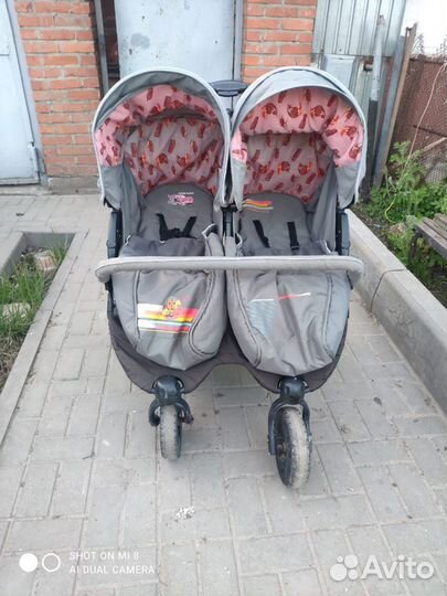 Коляска для двойни или погодок