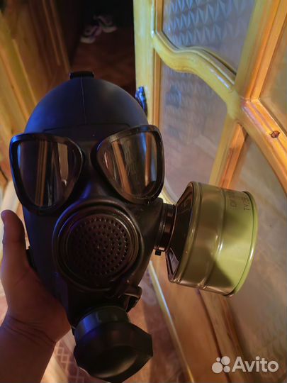 Противогаз