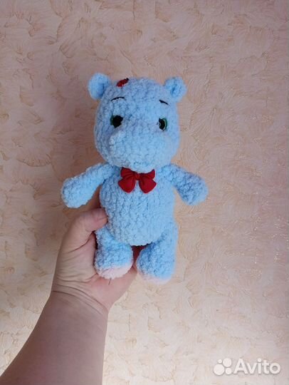 Игрушки разные из плюшевой пряжи