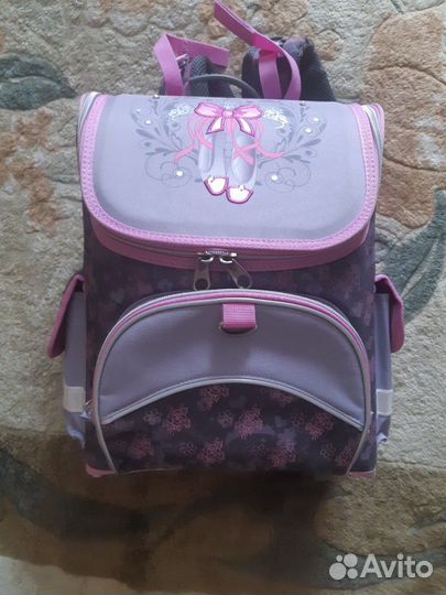 Рюкзак школьный