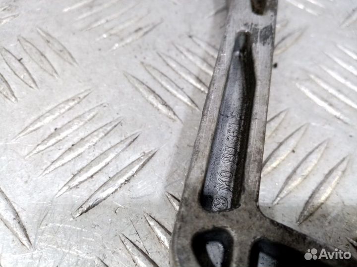 Б/У Кронштейн кпп#001