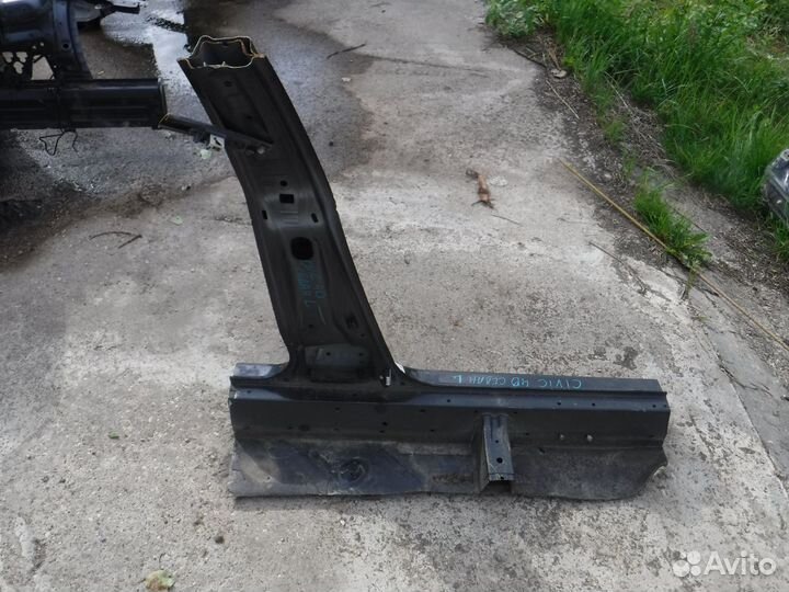 Стойка средняя левая + порог Honda Civic 4D 2007