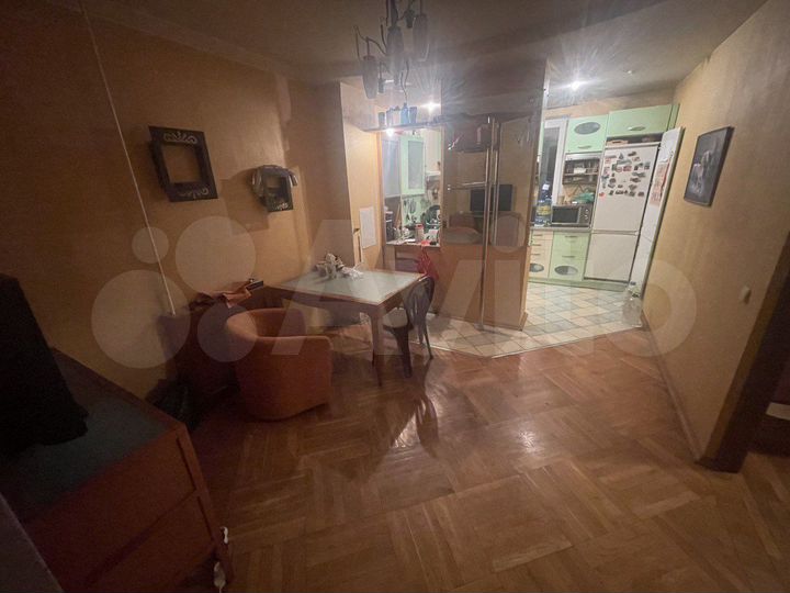 Комната 15 м² в 5-к., 9/14 эт.