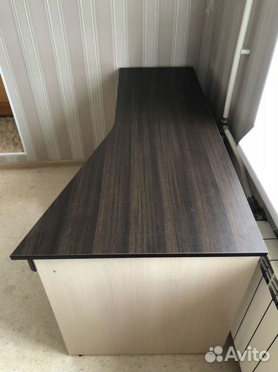 Письменный стол и стул