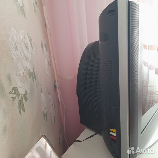 Телевизор samsung