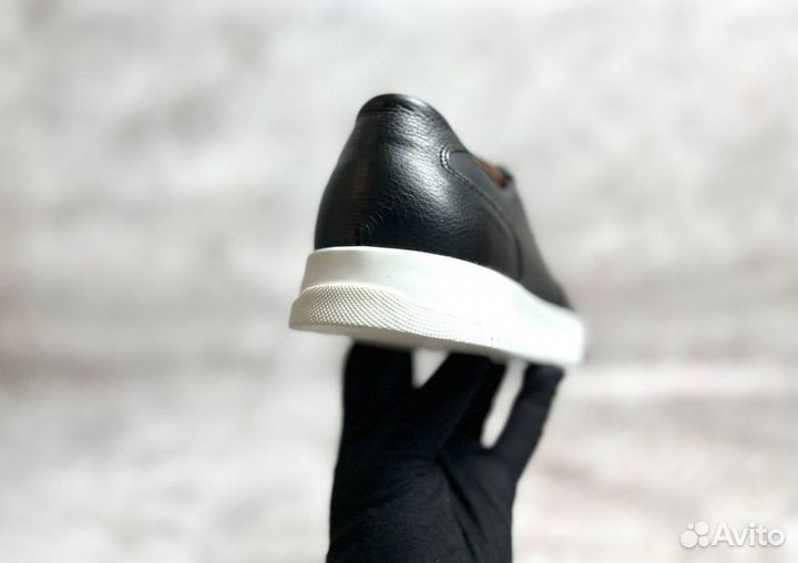 Кроссовки Boss надежные