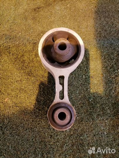 Опора двигателя (подушка двс) задняя GR1E-39-040A