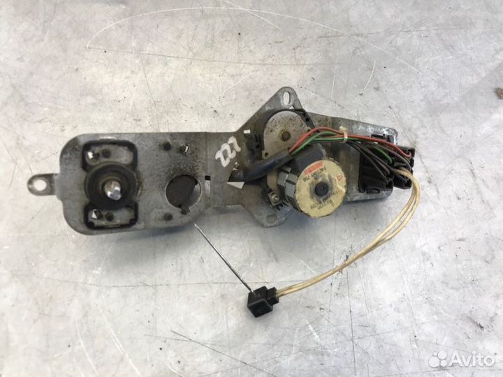 Моторчик заслонки отопителя Saab 9000 YS3C B234