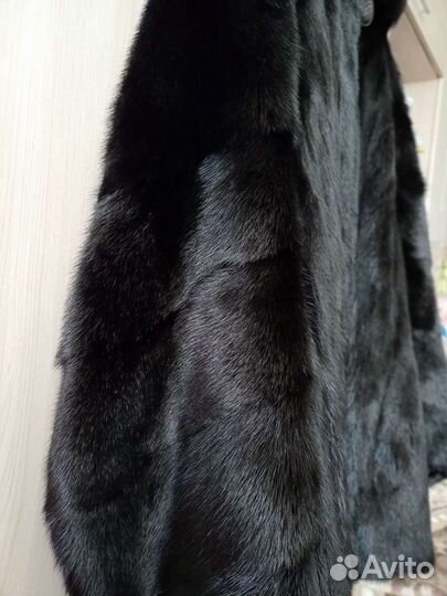 Продам шубу норковую размер 44-46