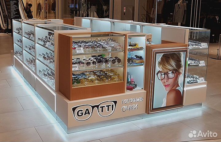 Продавец оптики в трц Спешилов, Шоколад, Планета