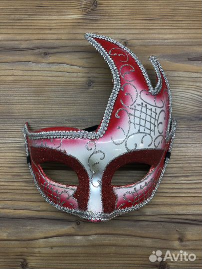 Карнавальная маска