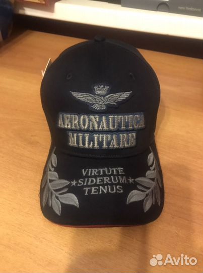 Новые бейсболки Aeronautica milytare; Paul & Shark