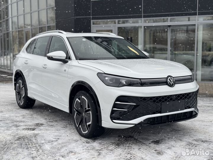 Volkswagen Tiguan L 2.0 AMT, 2024