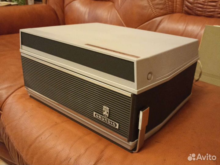 Grundig TK-27 de Luxe