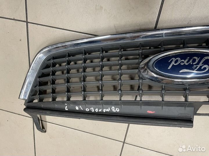 Решётка радиатора Ford Mondeo 4