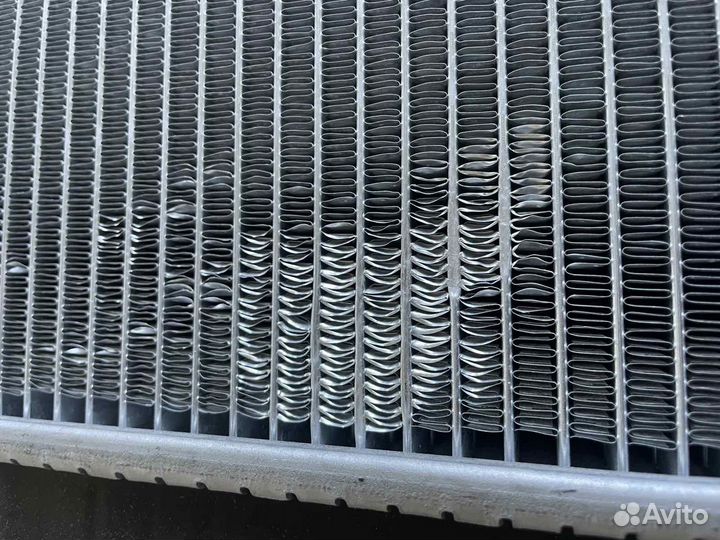 Новый радиатор охл. для toyota lc 200 4,5D 1vdftv