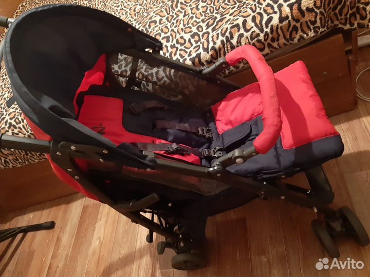 Продаю коляску neo Nato (Италия) Коляска - трость