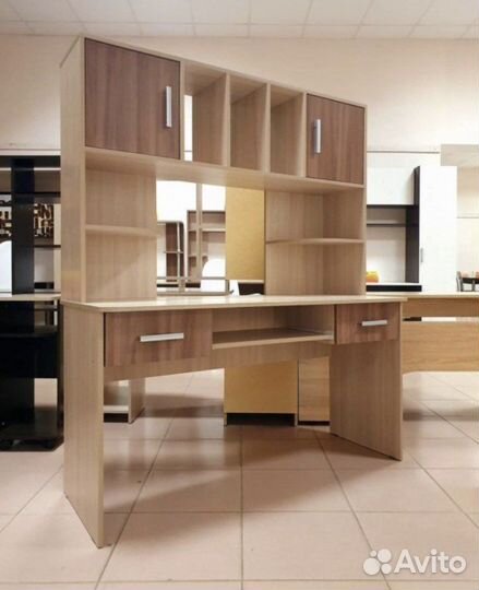 Стол компьютерный