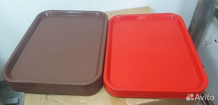 Подносы новые для общепита