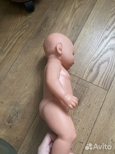 Кукла пупс достаточно новая царапин нет чистая