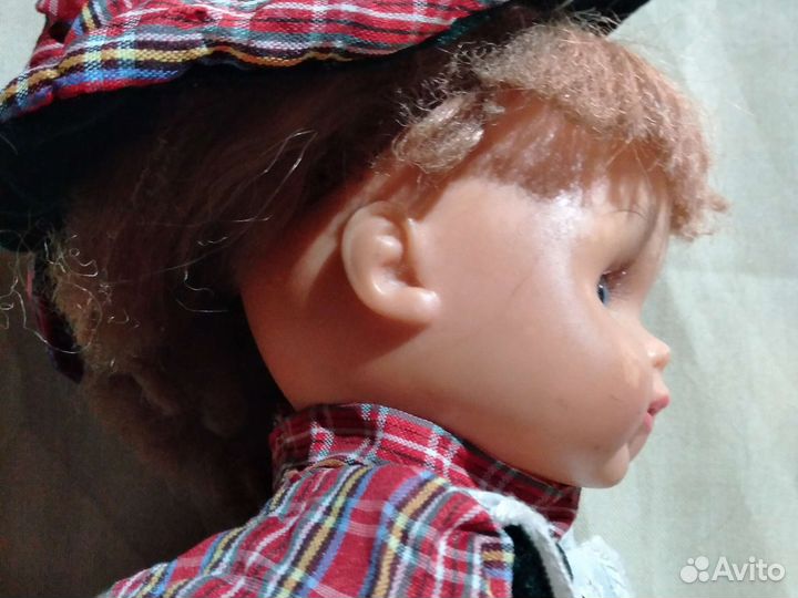 Винтажная кукла