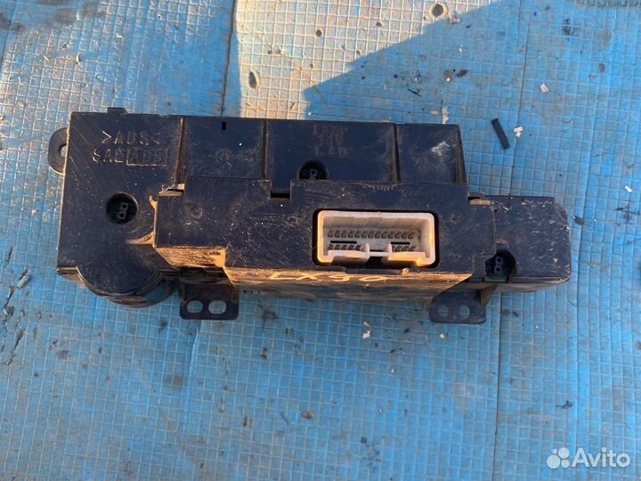 Блок климат контроль toyota mark 2 LX90