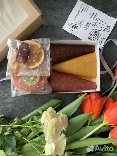 Крафтовые коробки с окошком