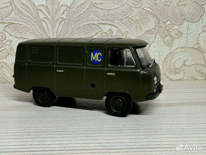 Модель автомобиля УАЗ 452