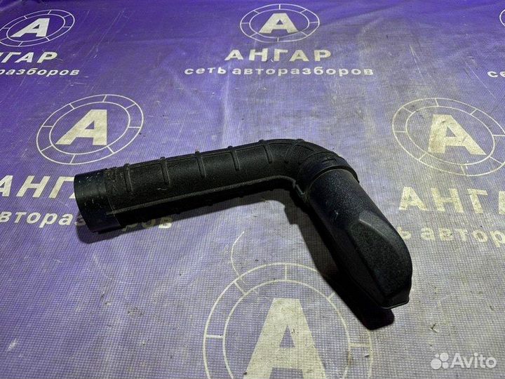 Воздухозаборник Kia Ceed JD G4LC 2016