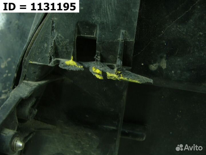 Фара правая Volkswagen Tiguan