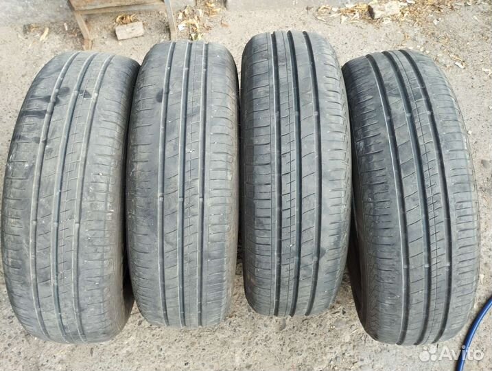 Royal Black Royal Mile 185/70 R14