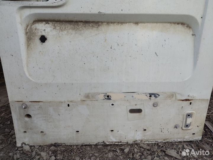 Дверь задняя распашная правая Ивеко Дейли Е3 99-06