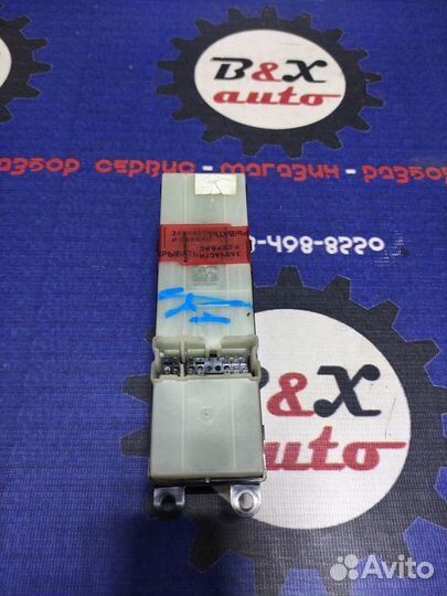 Блок управления стеклоподъемниками Nissan Navara