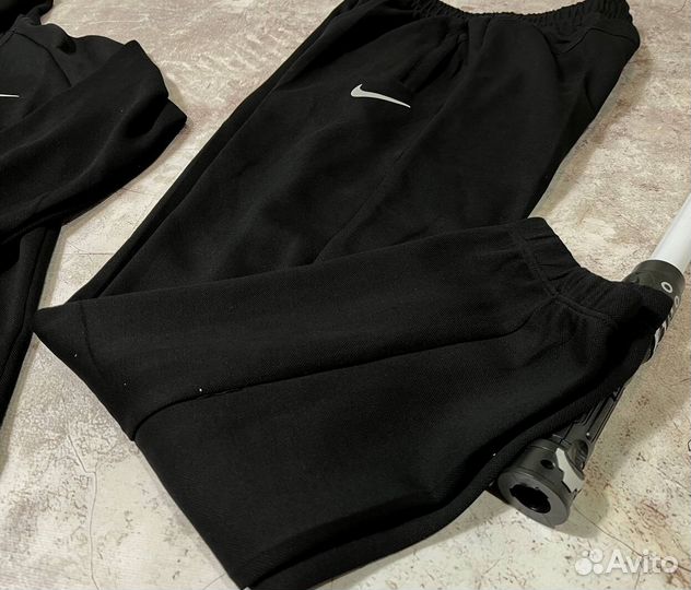 Спортивные костюмы Nike