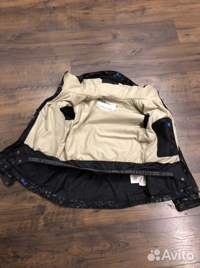 Горнолыжная куртка