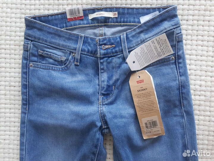 Джинсы Levi's 711 Skinny