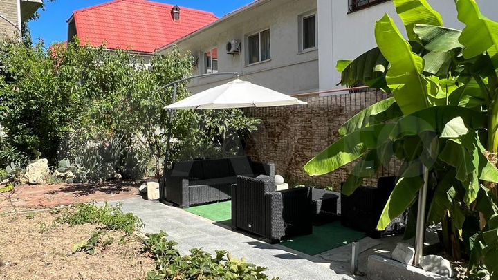 Дом 305 м² на участке 7 сот.