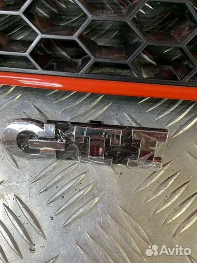 Решетка радиатора vw polo соты в стиле gti