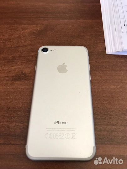 Телефон iPhone 7 32gb