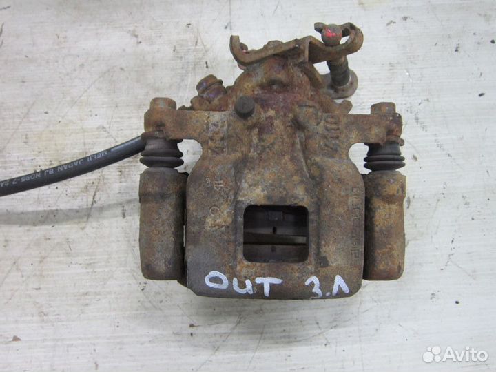 Суппорт тормозной задний Mitsubishi Outlander 3