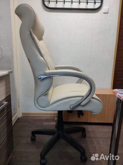 Компьютерный стул