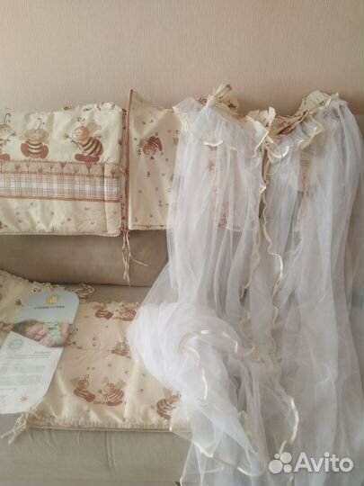 Бортики, постель, балдахин в кроватку