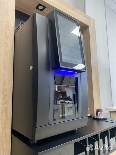 Кофемашина для кафе Jetinno