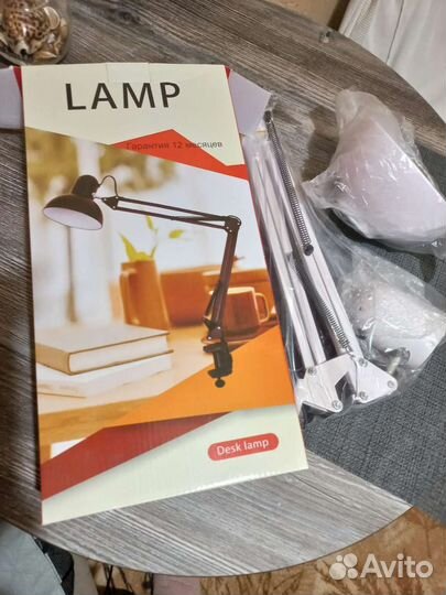Лампа настольная на струбцине новая