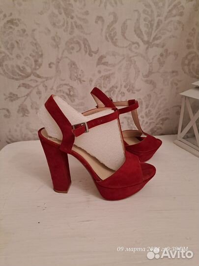 Босоножки Calipso 37р, красные, б/у