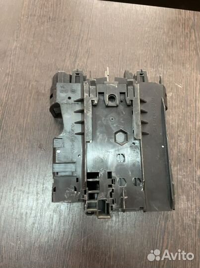 Блок предохранителей Mercedes W204 X204