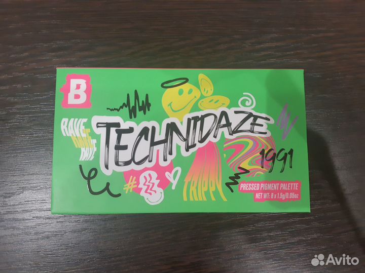 Палетка теней beauty bay