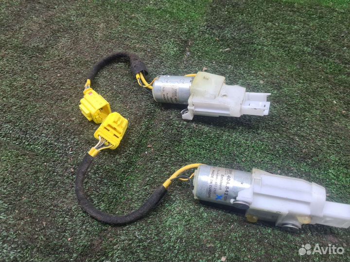 Регулятор высоты переднего ремня Vag Touareg 7L